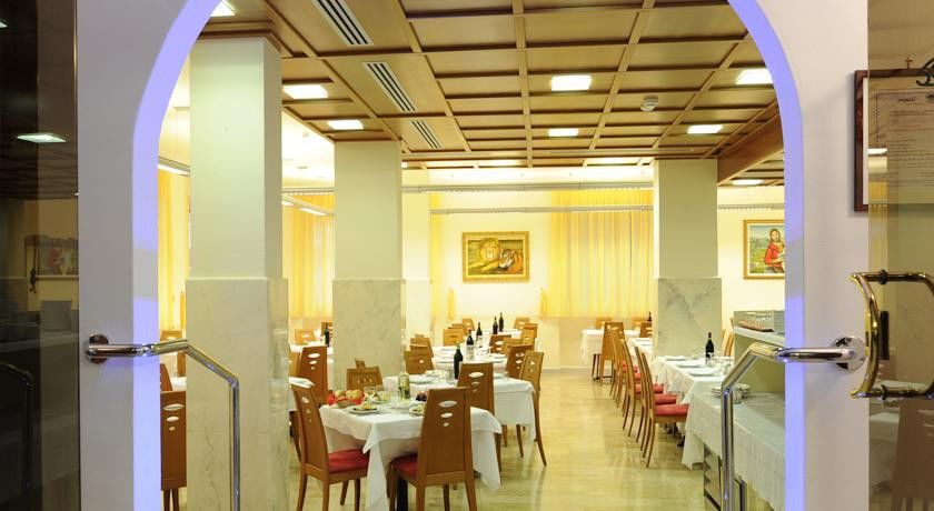 Hotel Adler Алассио Экстерьер фото